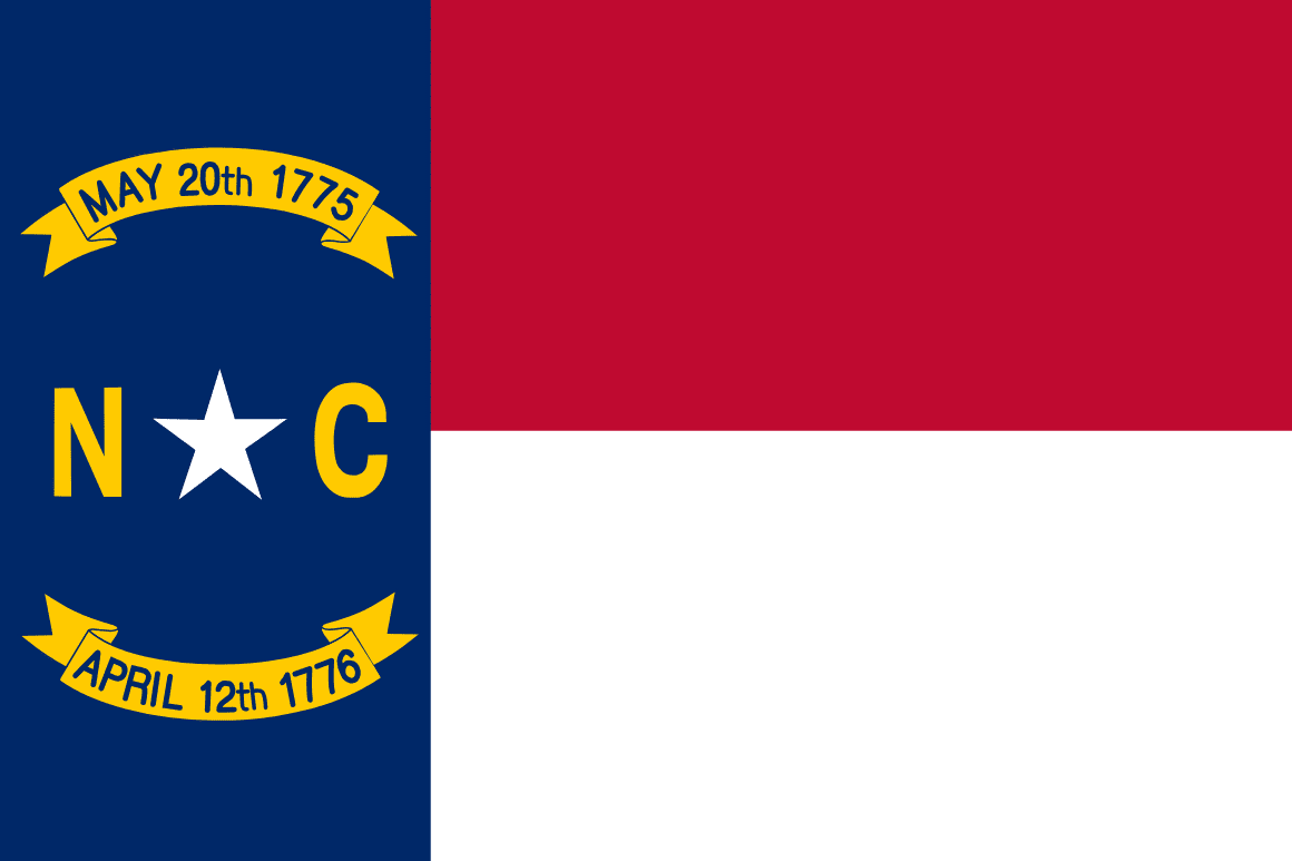 Carolina del Norte bandera estatal — tarifas de seguro de auto 2026